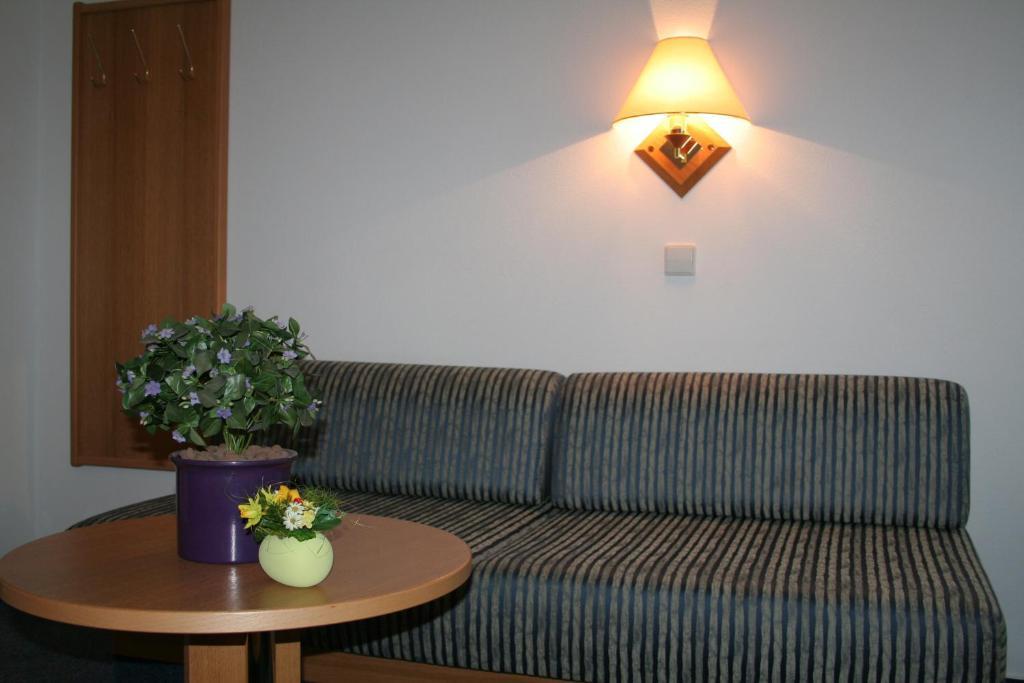 Tiptop Hotel Garni Pfauen Endingen am Kaiserstuhl Room photo
