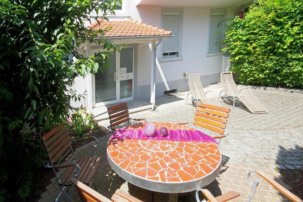 Tiptop Hotel Garni Pfauen Endingen am Kaiserstuhl Exterior photo